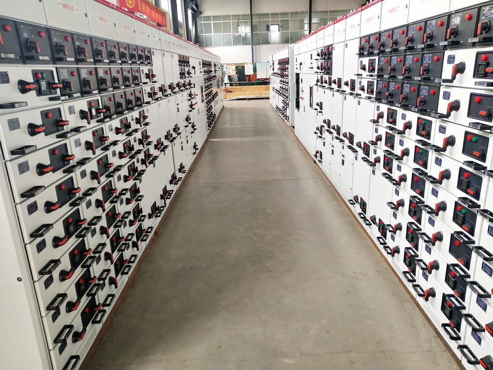 得潤電氣低壓配電柜生產(chǎn)車間 400-128-7988 得潤電氣低壓配電柜生產(chǎn)車間 400-128-7988