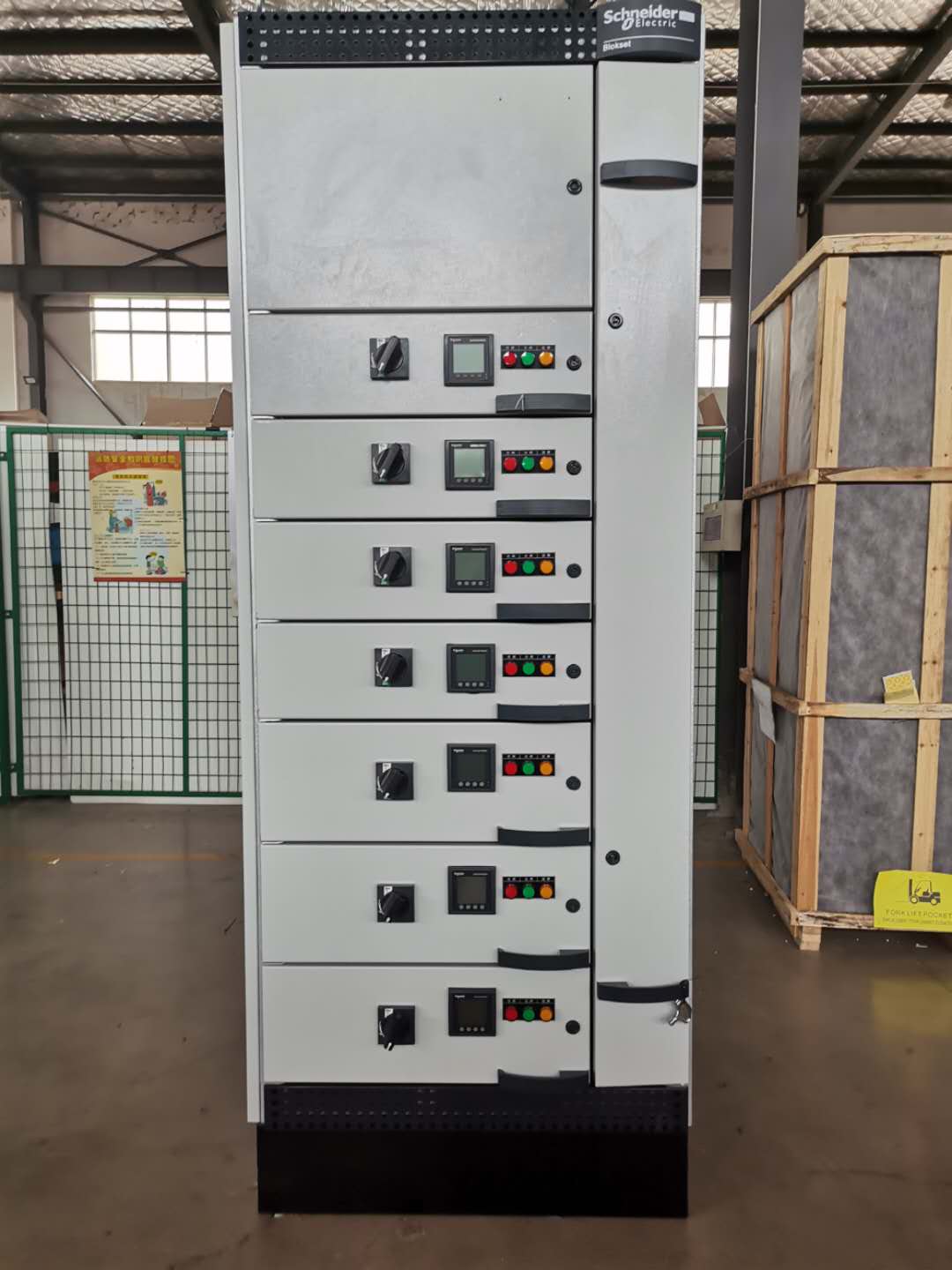 施耐德低壓柜，blokset型號(hào) 合肥彩虹玻璃項(xiàng)目 得潤(rùn)電氣制造