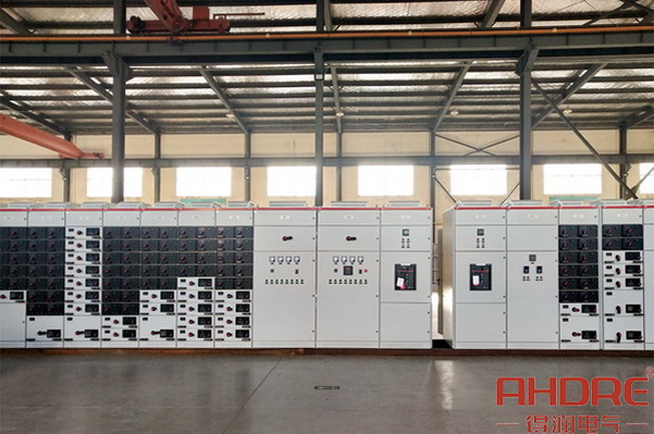 低壓成套柜布置圖.jpg 低壓成套柜布置圖.jpg