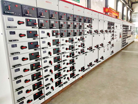 低壓抽屜柜.jpg 低壓抽屜柜.jpg