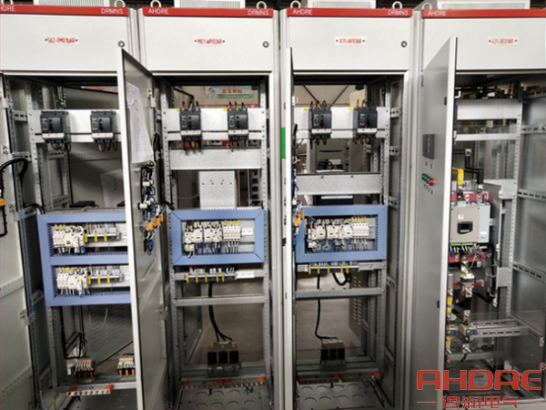 變頻柜 (2).jpg 變頻柜 (2).jpg