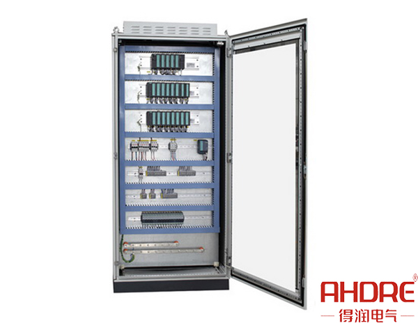 PLC控制柜.jpg PLC控制柜.jpg